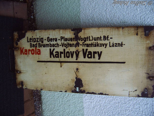 DR - D 460/461 "KAROLA"  nur Samstag verkehrte dieser Zug über die Elstertalbahn (1981)