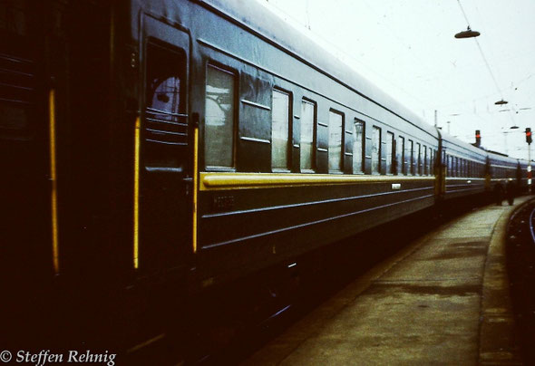 Militärzug D 1192 Brest - Erfurt / Военный поезд Брест - Эрфурт nach der Ankunft in Erfurt (1981)