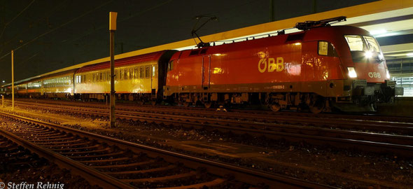 EN 491 / 421 Hamburg Altona / Köln - Wien Westbahnhof in Nürnberg Hbf mit +130 (29.9. 2014)