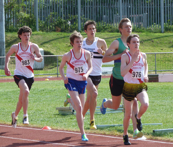 Action from the 1500m, l to r, Ryan Hearn, Tom George, Alex George