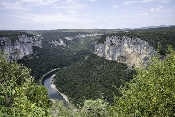 Bild: Blick vom Balcon La Rouvière auf die Ardèche