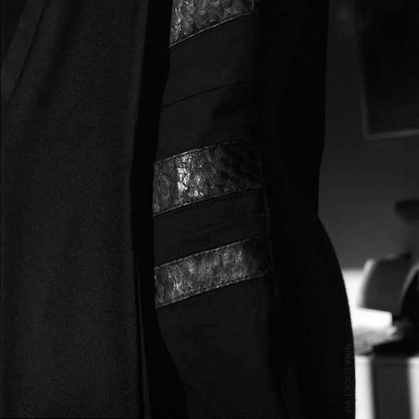 image: nina luca, dark fashion designer, dark fashion blog, dark fashion blogger, nu goth blog, nu goth blogger, swiss geeks, swiss cosplayer, schweizer cosplayer, swiss cosplay, cosplay in progress, how to sew a cosplay, swiss fashion blogger