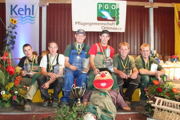 Landessieger 2013 - Für den Bundesentscheid 2014 qualifiziert: Carsten Berl, Matthias Stengelin, Volker Hofmann, Sebastian Körkel, Johannes Bendele und Benjamin Lenz (v. l.)-Foto Ariana A.