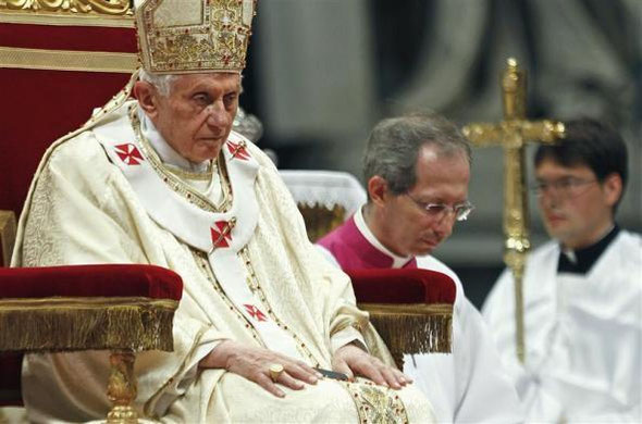 (Pope Benedict XVI looks on as he leads the Chrismal mass in Saint Peter's Basilica at the Vatican April 5, 2012. REUTERS/Max Rossi )
