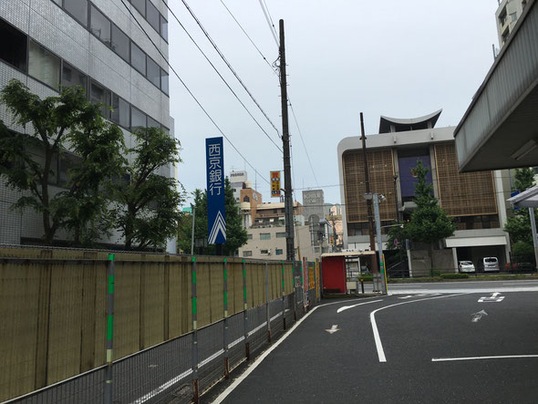 福岡県手乗りインコ小鳥販売店ペットショップミッキン　小倉北区の井筒屋やコレットから近い駐車場の写真を撮影しました。