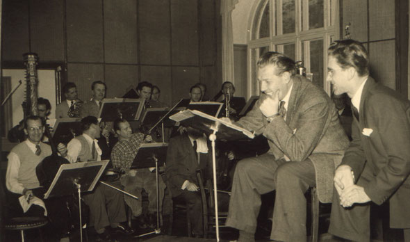 Willi Stech und Toni Leutwiler bei Aufnahmen mit dem Kleinen Orchester des SWF