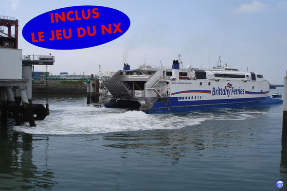 Normandie Express accoste au Havre (© lebateaublog 2013)