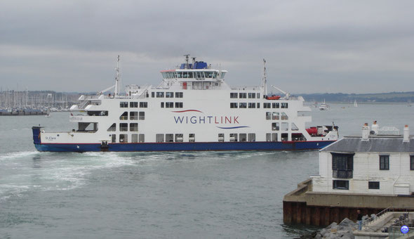 St Clare approchant du Wight Ferries Terminal à Portsmouth (© lebateaublog 2012)