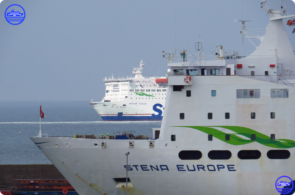 Stena Europe & Stena Vision à Rosslare en juin 2023. Un adieu contre une nouvelle histoire. (© lebateaublog 2023)