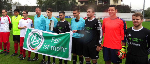 Ehrung von Mehmet Bozkurt als Monatssieger September 2016 der DFB-Aktion "Fair ist mehr"