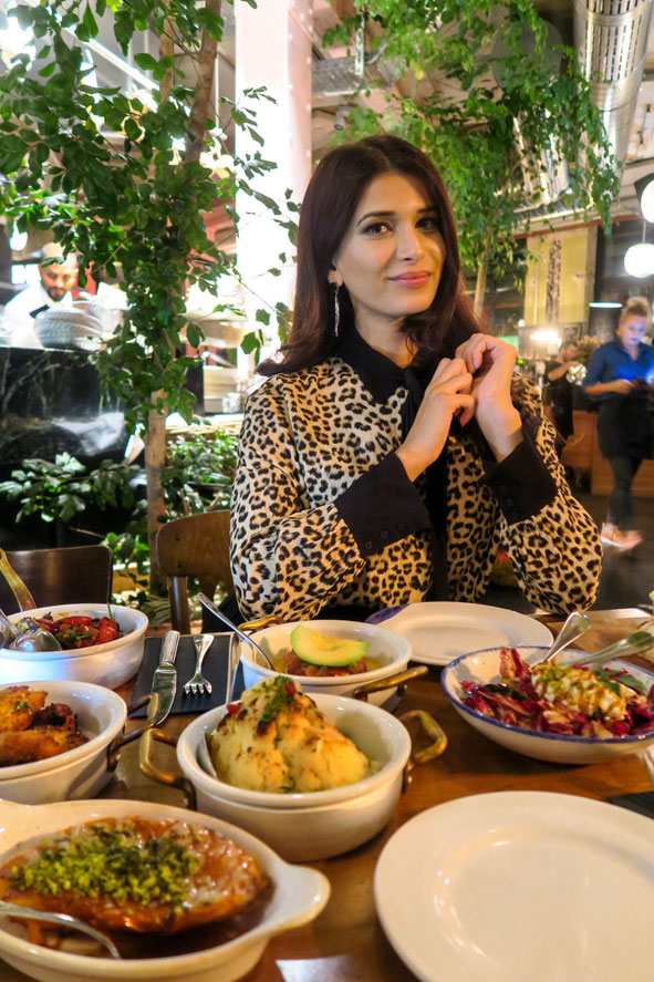 Bank Zurich restaurant Helvetiaplatz sharing dishes trendy