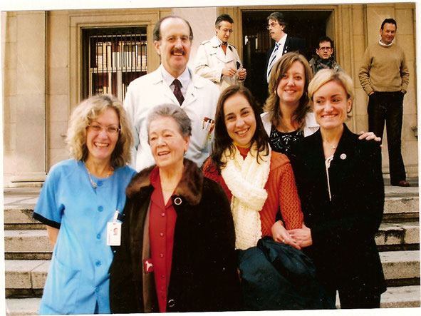 Equipo de hepatología junto a 1ª trasplantada y 1ª madre postrasplante.   6 Marzo 2007