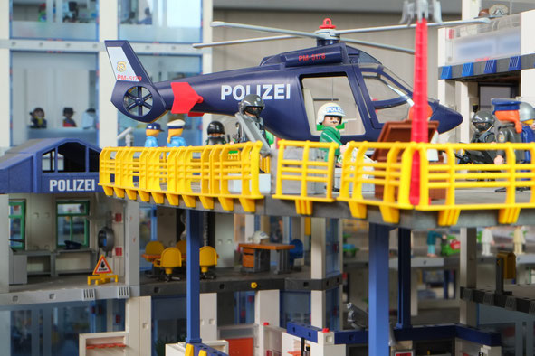 Polizei Hubschrauber Miniwelten Playmobil Lathen Ausstellung 