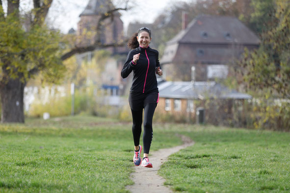 Laufbuch:  Laufen lieben lernen von Iris Hadbawnik