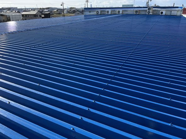 小牧市　折半屋根塗装工事　完了