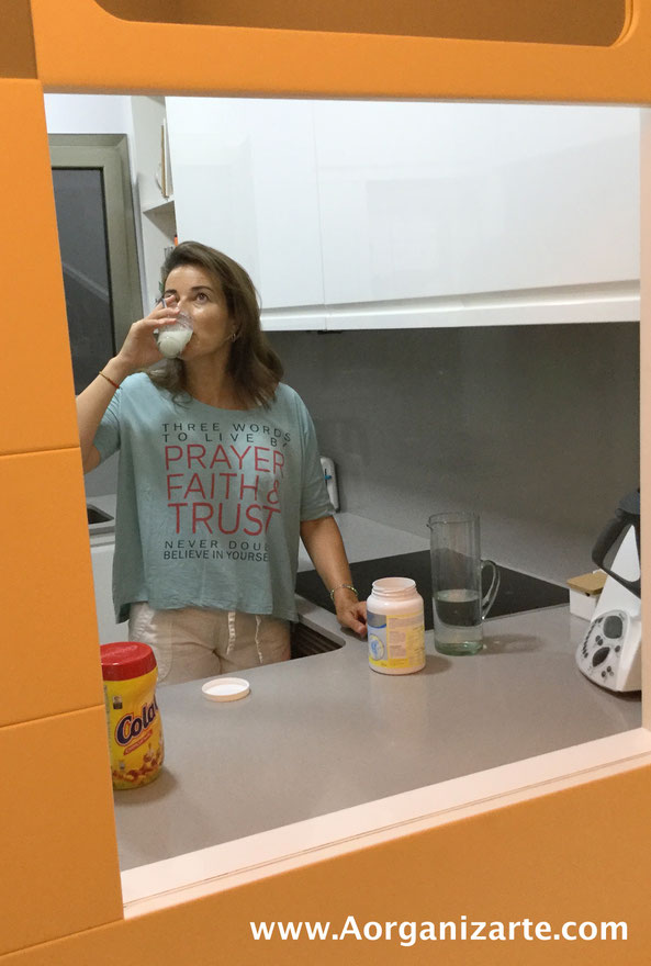 Beba agua al despertarte