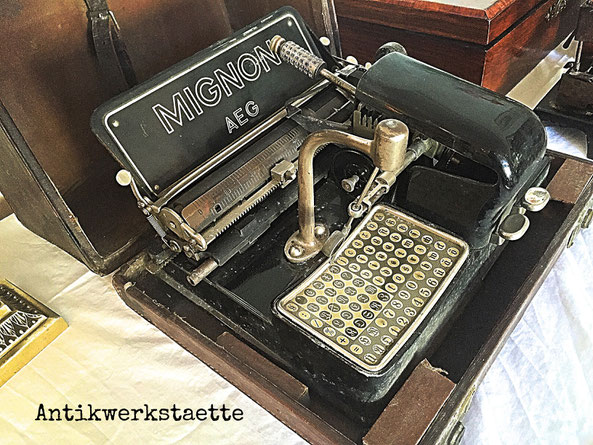 Mignon AEG typewriter