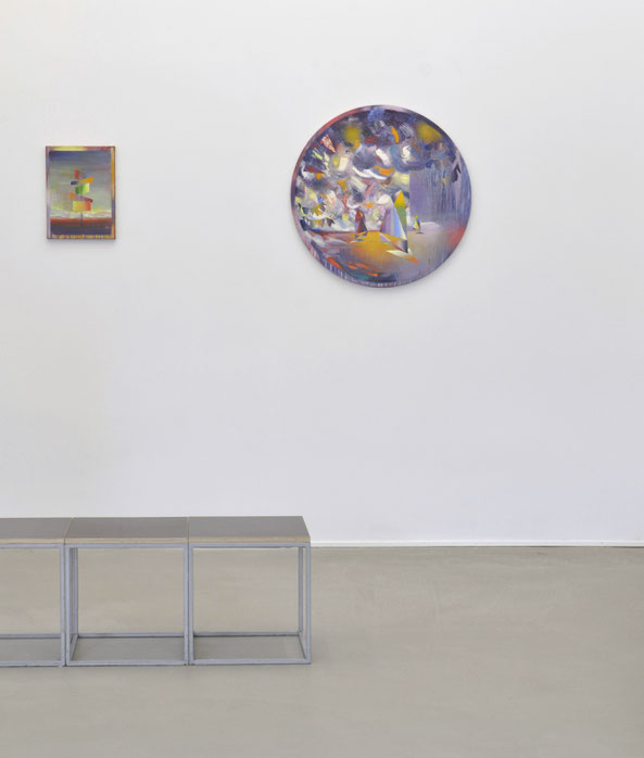 Matthias Moravek, „Sign“, 40 x 30 cm, 2018, „Trapez“, 80 x 80 cm, 2019, Ausstellungsansicht „Menagerie“, Galerie Greulich, Frankfurt/Main, 2020