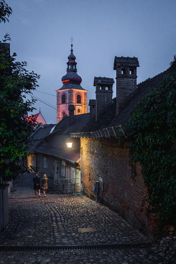Kopfsteingepflasterte Gassen säumen Teile der Altstadt
