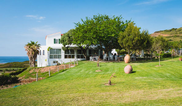 Sehr empfehlenswert, dass Restaurant Binimel-lá, unweit der Cala Pregonda