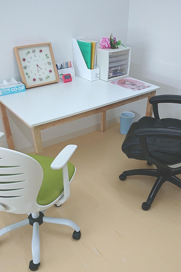 落ち着いた部屋の