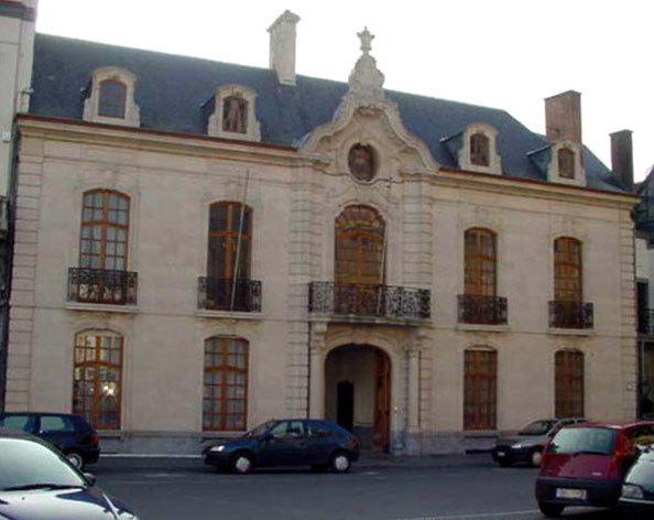 Hôtel sis à Namur Place Saint Aubain,