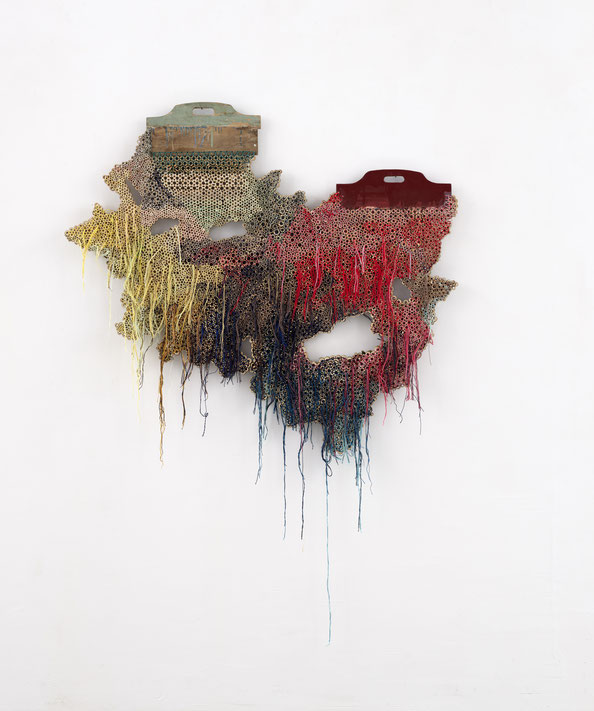 Kunst aus Holz, Wanarbeit, Holunderastabschnitte, Baumwolle, Textile Art