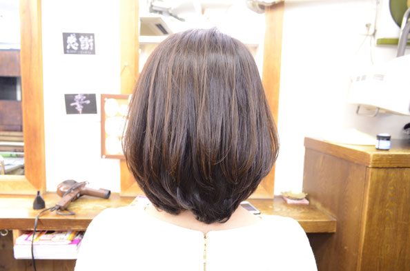 内巻きパーマ-ミディアム