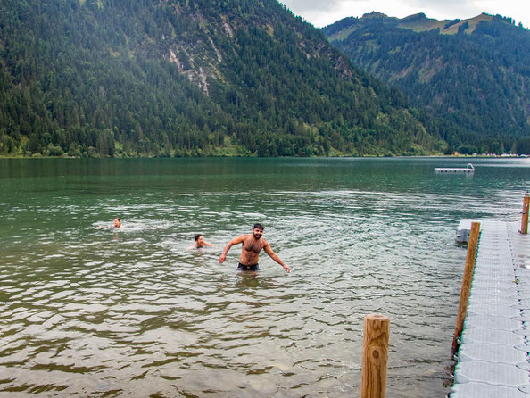 Integrationsprojekt Wanderglück auf dem Gräner Höhenweg zum Füssener Jöchel und weiter hinab zum Haldensee.