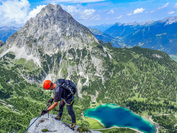 Klettersteig Tajakante (Schwierigkeit D/E) - einer der schönsten, wenn auch anspruchsvollen Ferratas Österreichs. 