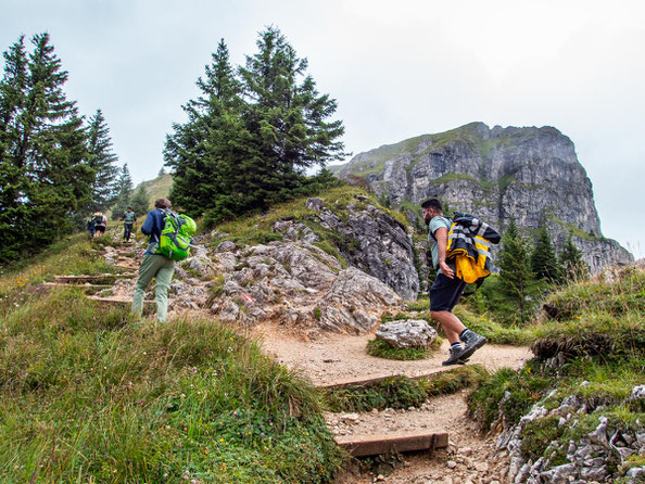 Wanderung des Integrationsprojekts Wanderglück zur Bad Kissinger Hütte und auf den Aggenstein in den Tannheimer Bergen.