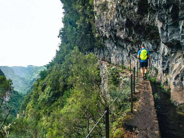 Madeira - die schönsten Wandertouren auf der Blumeninsel (hier: Caldeirao Verde, grüner Kessel und Caldeirao do Inferno, Höllenkessel))