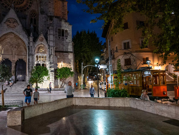 Mehrtagestrekking auf dem GR221 auf Mallorca - Etappe 8 und 9 der Wanderung von Deià nach Sóller