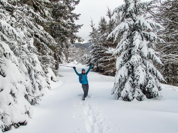 Wir setzen die Spuren in den Schnee, so alleine waren wir.