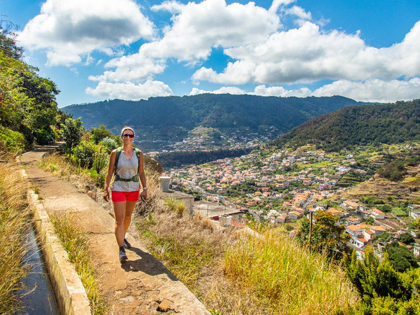 Madeira - die schönsten Wandertouren auf der Blumeninsel (hier: Küstensteig Porto da Cruz nach Machico durch die Boca do Risco, Levada do Canical))