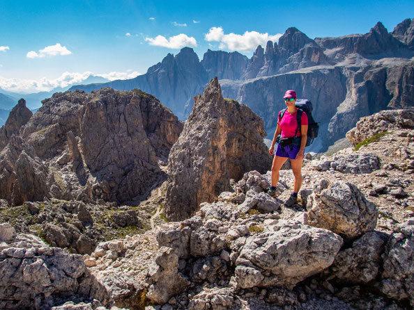 Impressionen der Dolomiten auf unserer Mehrtageswanderung Etappe 2 von der Puez Hütte, über das Grödner Joch, zur Pisciadu Hütte