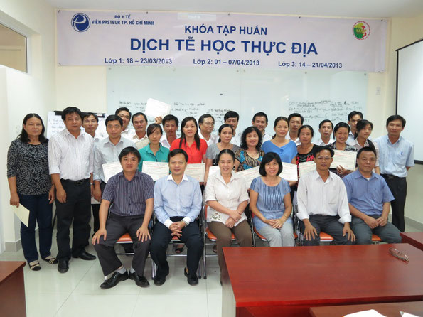 Tập huấn về Dịch tễ học thực địa - ngắn hạn cho cán bộ y tế của 24 quận/huyện thuộc TP. HCM