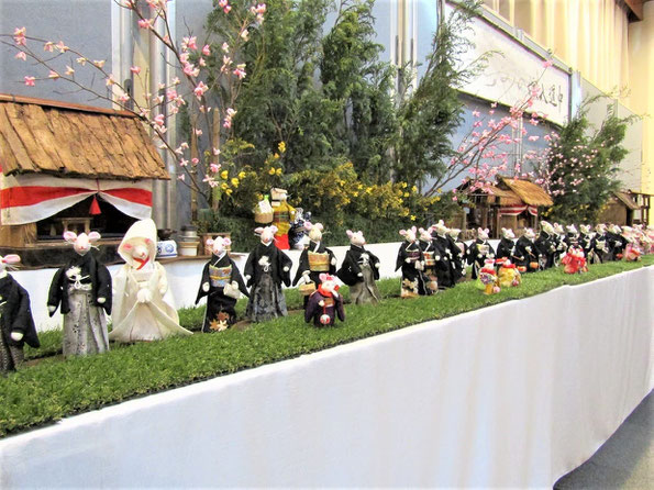 同会の作品「ねずみの嫁入り道中」