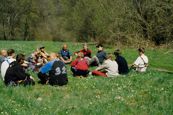 Feedback mit Teilnehmern unseres Kletterkurses im Steinicht (Elstertal)