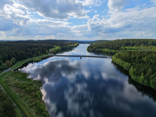 Trinkwasserreservoir im Vogtland, die Geigenbach Talsperre versorgt die Stadt Plauen.
