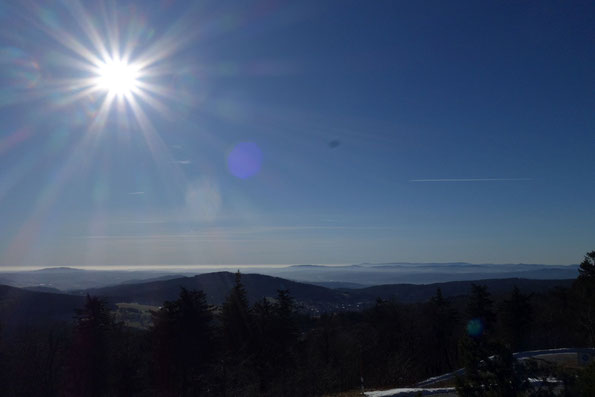 Blick vom Großen Inselsberg, 916,5 m Richtung Wasserkuppe (Rhön), 28.01.2024