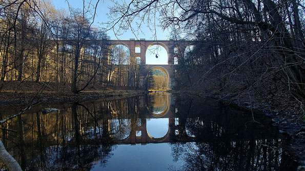 die frisch sanierte Elstertalbrücke, gesehen und fotografiert von R. Dietzsch am 16.12.2025