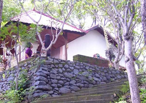 chapel and tomb