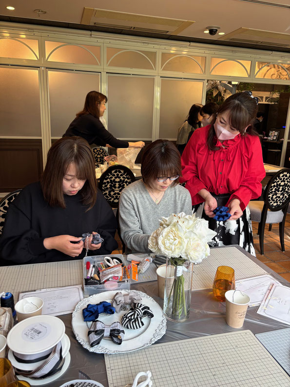 JourFin　ジュールフィン　ラブリボン　LoveRibbon　リボン　リボン教室　リボン教室芦屋　リボン　リボンワーク　リボン資格　リボンレッスン　フリルショルダー　フリルショルダーストラップ　スマホストラップ　木馬リボン　MOKUBAリボン　MOKUBA　リボンショルダー　神戸北野ホテル　神戸北野ホテルカルチャーサロン