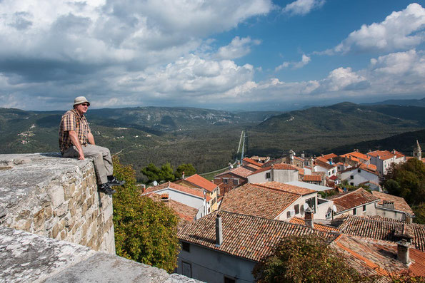 Blick über Motovun und das Mirnatal