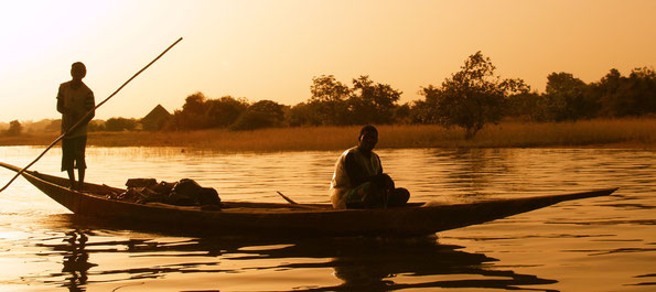 Pirogue à Sélingué (Mali)