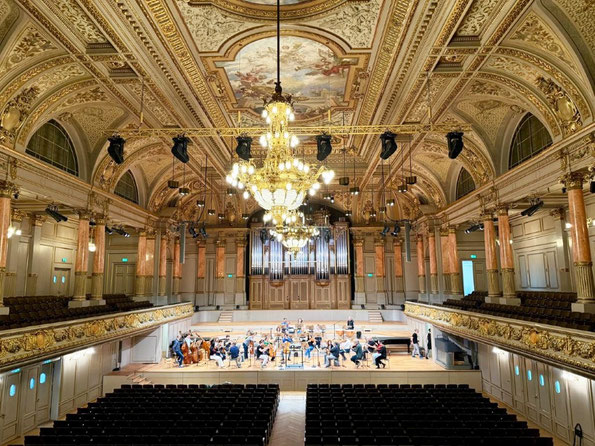 Der wunderschöne Konzertsaal in Zürich war dann bei der Veranstaltung an diesem Vormittag sehr gut besucht.
