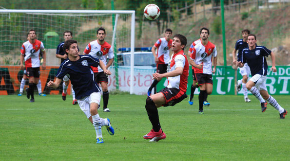 Álvaro Hernando, lateral izquierdo con pasado en el grupo vasco de Tercera. Foto: www.larioja.com