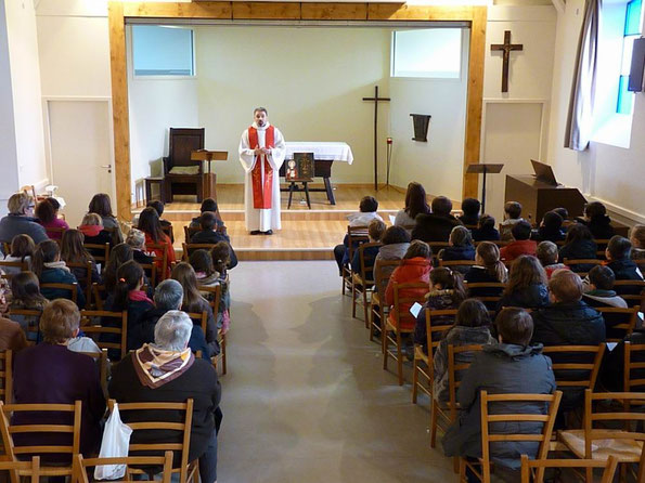 Le P. Tanneguy de Saint Martin présidait la célébration