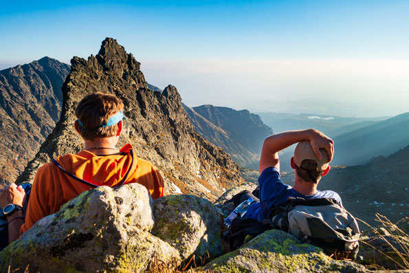 Eins meiner Lieblingsbilder, weil in dem Moment einfach alles passte - wir hatten den Gipfel geschafft, eine wahnsinnig schöne Landschaft zeichnete sich vor uns ab und wir waren einfach platt aber glücklich.